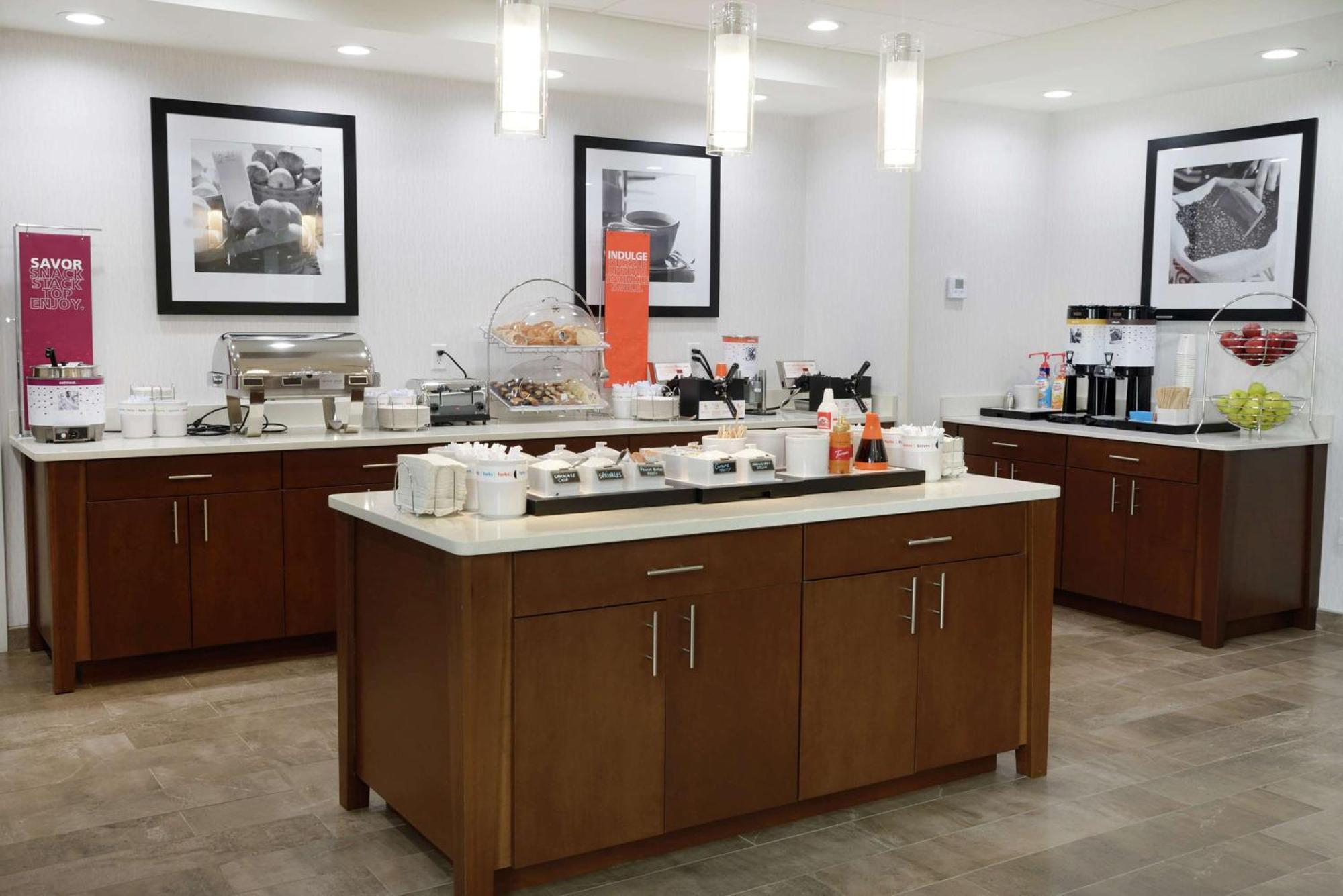Hampton Inn & Suites Oklahoma City/Quail Springs Екстериор снимка